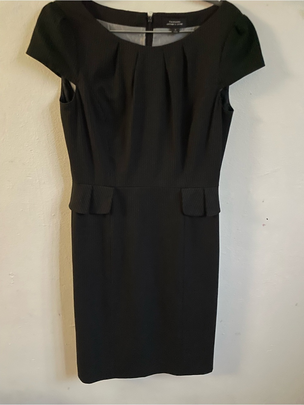 Tahari ASL Black Cap-Sleeve Sheath Midi Dress
